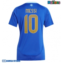 Camisa de Futebol Argentina Lionel Messi #10 Equipamento Secundário Mulheres Copa America 2024 Manga Curta